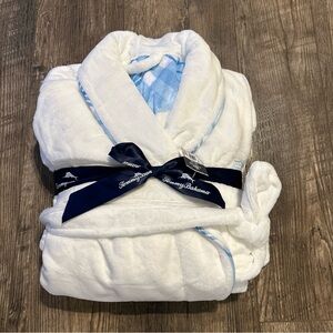 Tommy Bahama White Plush Robe with Navy Accents New